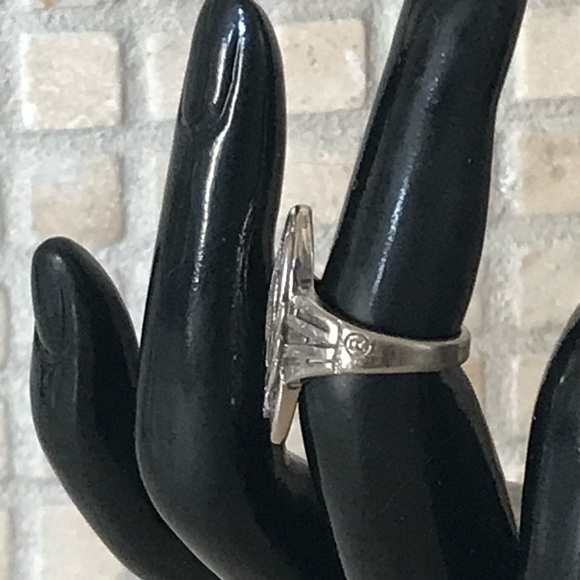 HARLEY DAVIDSON OFFICIAL STERLING SILVER WITH BLACK ONYX INLAY WOMENS RING Sz. 5 - Picture 5 of 12